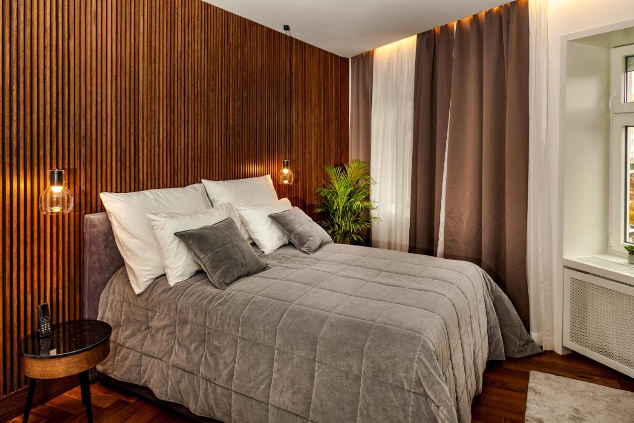 Eye Luxury Suites