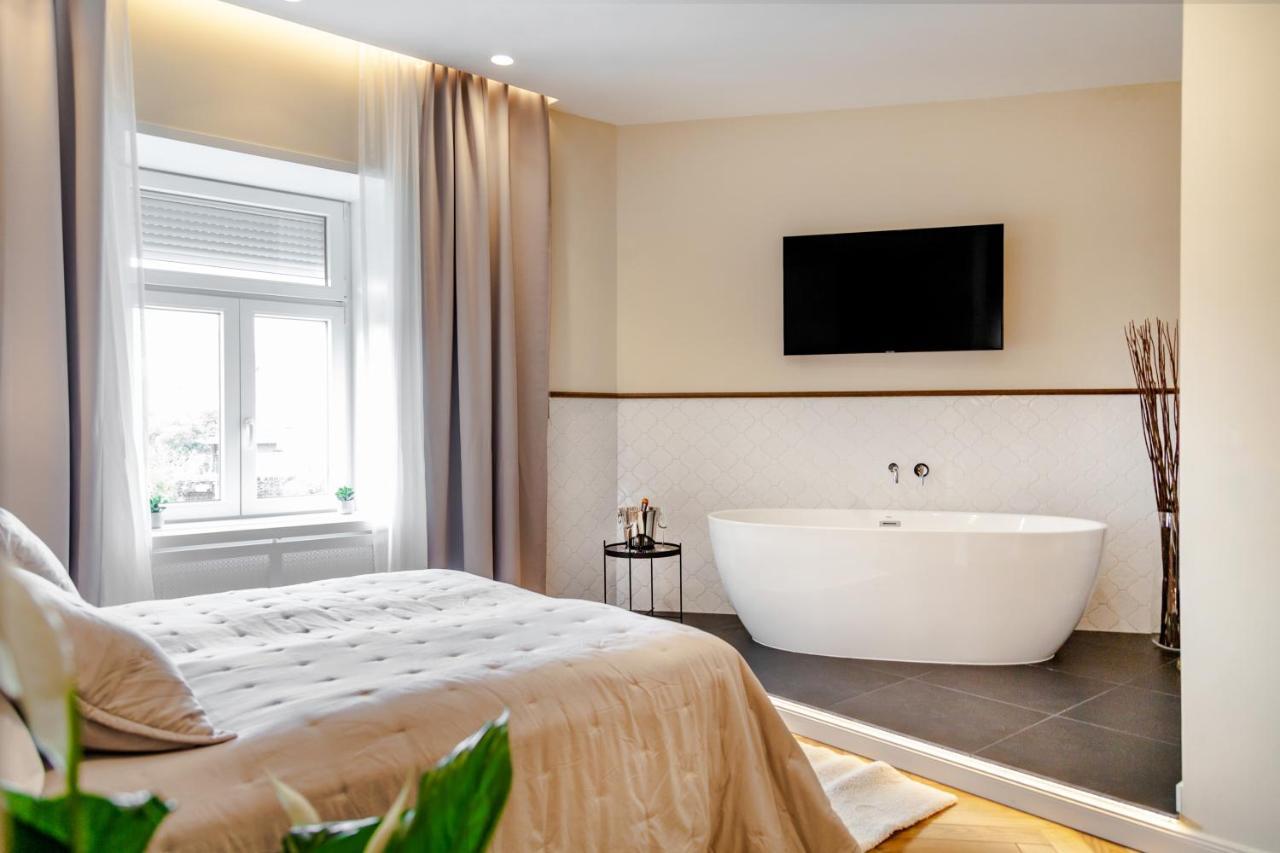 Eye Luxury Suites Hotel