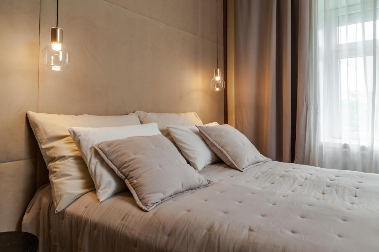 Eye Luxury Suites Hotel