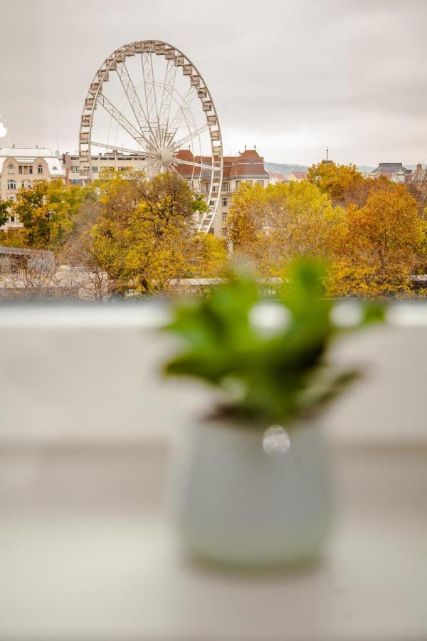 Hotel Eye Luxury Suites 3*